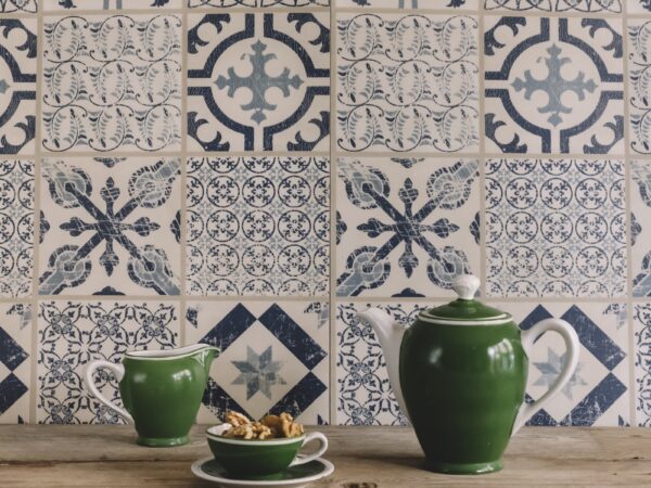 Como Combinar Pisos Cerâmicos e Azulejos Retrô em Ambientes Pequenos